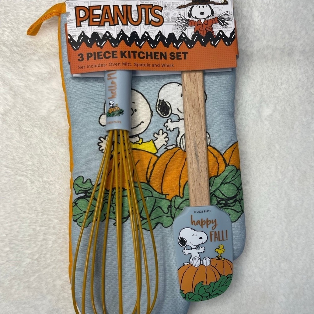 NEW*Peanuts “HappyFall”3Pcs  Kitchen Set Snoopy Woodstock OvenMitt Spatula Whisk